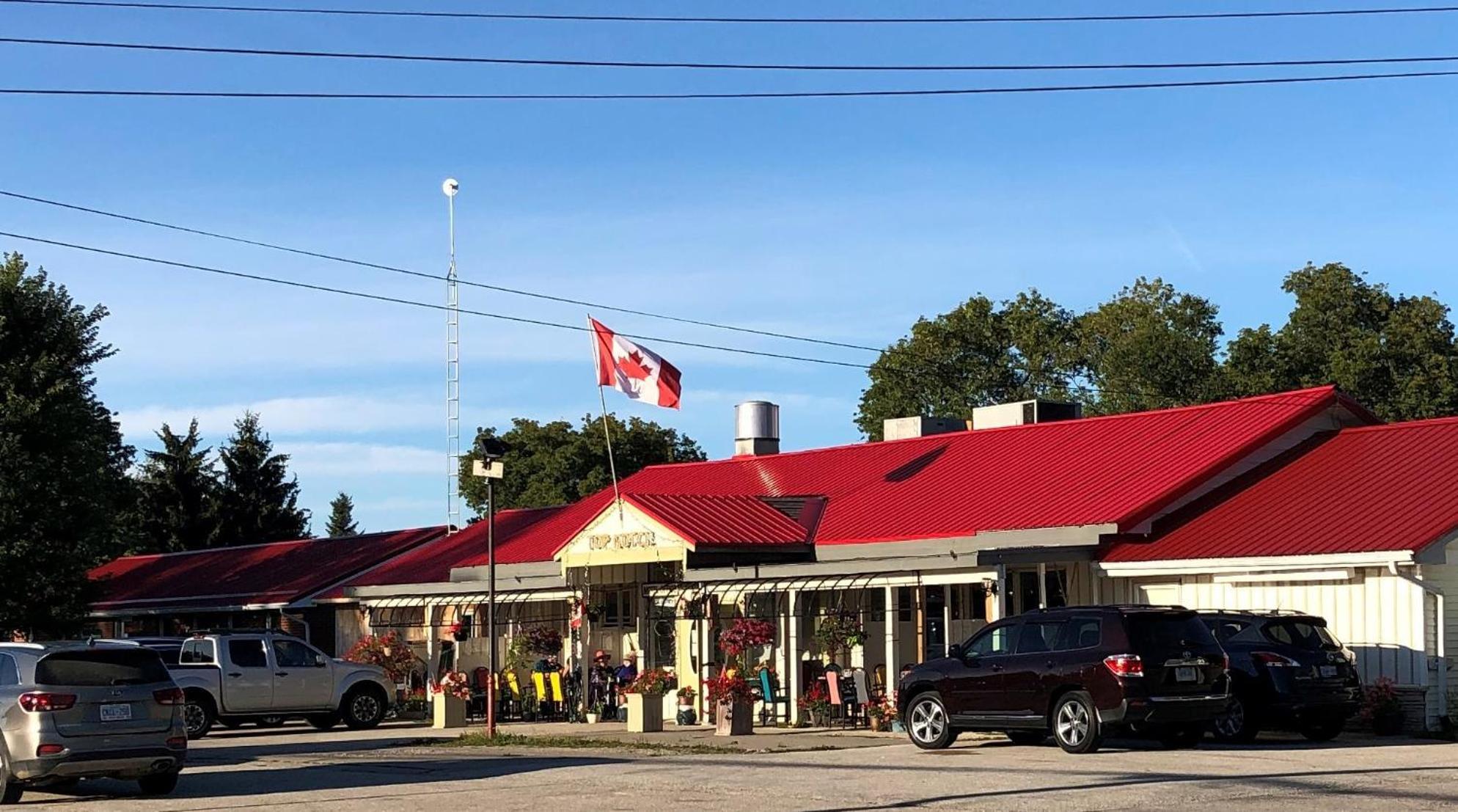 Top Notch Motel Wiarton Eksteriør billede